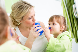 промывание носа солевым раствором детям