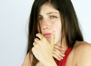 основные симптомы стафилококка в горле